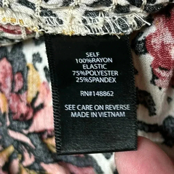 Torrid - Babydoll  Crinkle Gauze Smocked Cold Shoulder Top - Picture 11 of 11